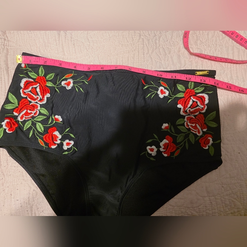 Stylish Swimwear High Wasted Bottoms Size L - Picture 4 of 5